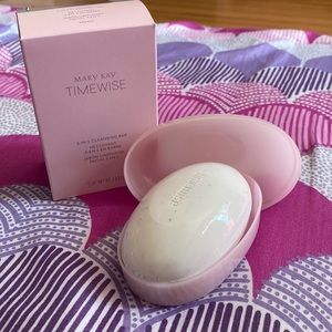 Mary Kay Timewise 3-1 cleansing bar.Jabón limpiador facial 3 en 1.